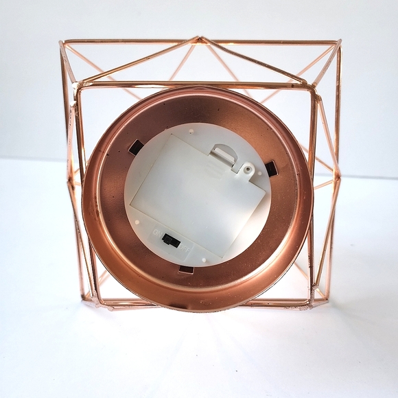 Geometric rose gold LED light lamp - Picture 4 of 7